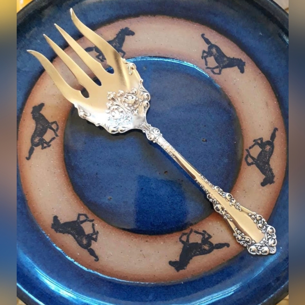 Rogers Bros 1847 "Berkshire" Salad Serving Fork, 8 3/4" Excellent 1895! - Picture 7 of 7